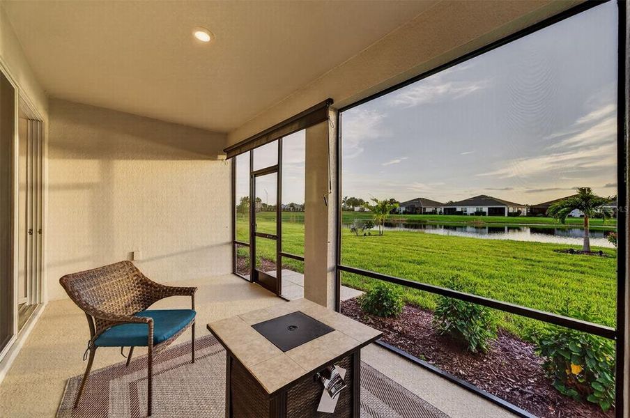 Exterior details and patio area of a home in , Lakewood Ranch (Image 20).