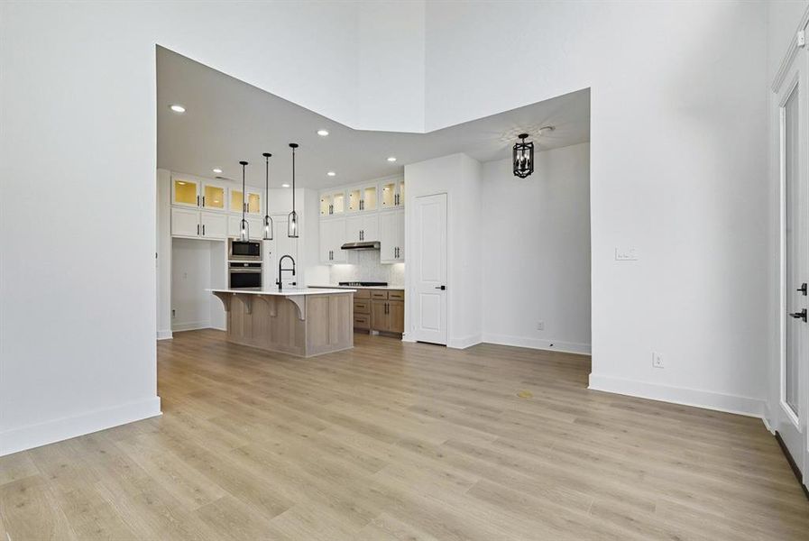 Spacious, unfurnished interior of a new home in Walsh: Townhomes - The Patios, Aledo (Image 26). Spacious, unfurnished interior of a new home in Walsh: Townhomes - The Patios, Aledo (Image 26).