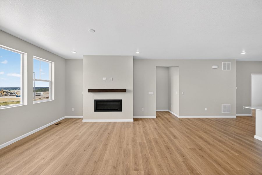 Spacious, unfurnished interior of a new home in Macanta, Castle Rock (Image 11). Spacious, unfurnished interior of a new home in Macanta, Castle Rock (Image 11).