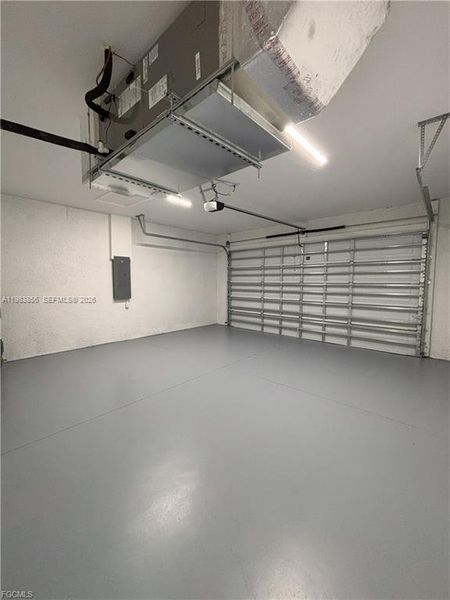 Spacious, unfurnished interior of a new home in , Lehigh Acres (Image 16).