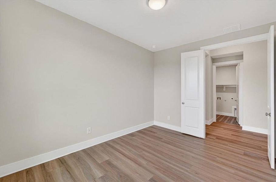 Spacious, unfurnished interior of a new home in Sonoma Verde, McLendon-Chisholm (Image 16).