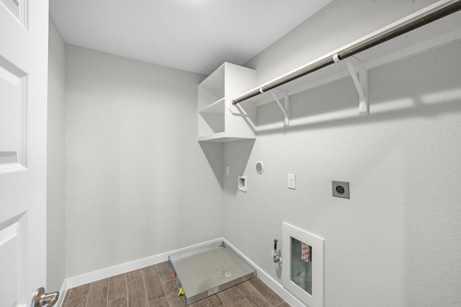 Spacious, unfurnished interior of a new home in Briarwood Crossing, Rosenberg (Image 18). Spacious, unfurnished interior of a new home in Briarwood Crossing, Rosenberg (Image 18).