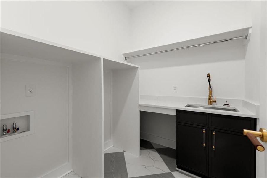 Furnished interior view inside a new home in , Alpharetta (Image 65).