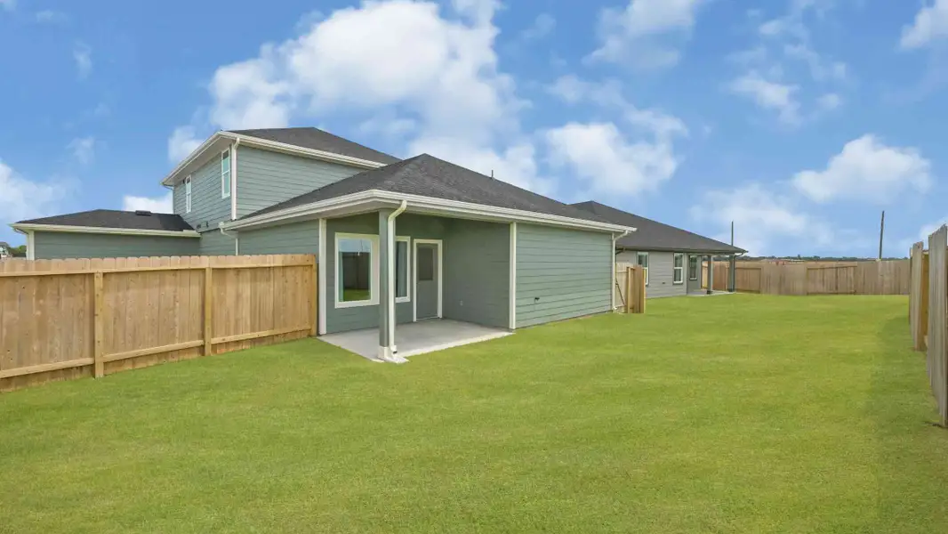Exterior details and patio area of a home in Emberly, Beasley (Image 3).