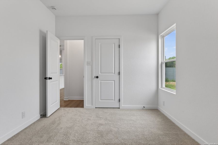 Spacious, unfurnished interior of a new home in Saddlebrook Ranch, Schertz (Image 10).