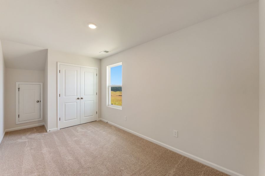 Spacious, unfurnished interior of a new home in Mayfair Village, Spartanburg (Image 29).