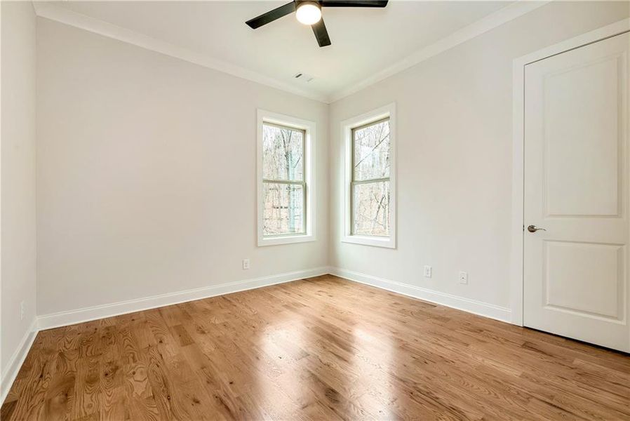 Spacious, unfurnished interior of a new home in , Dahlonega (Image 19).