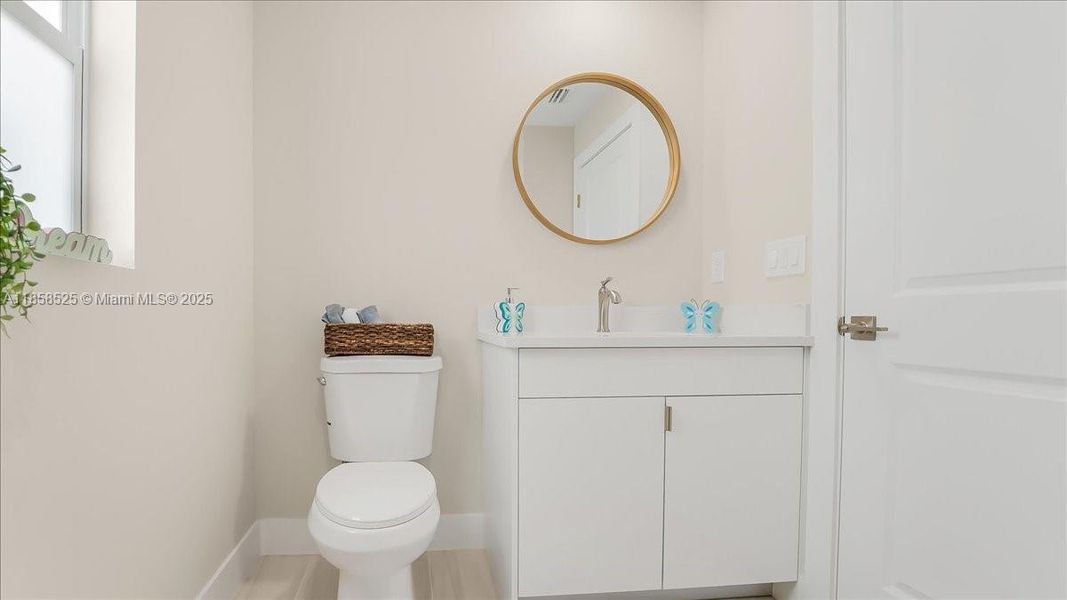 Furnished interior view inside a new home in , Lehigh Acres (Image 6).