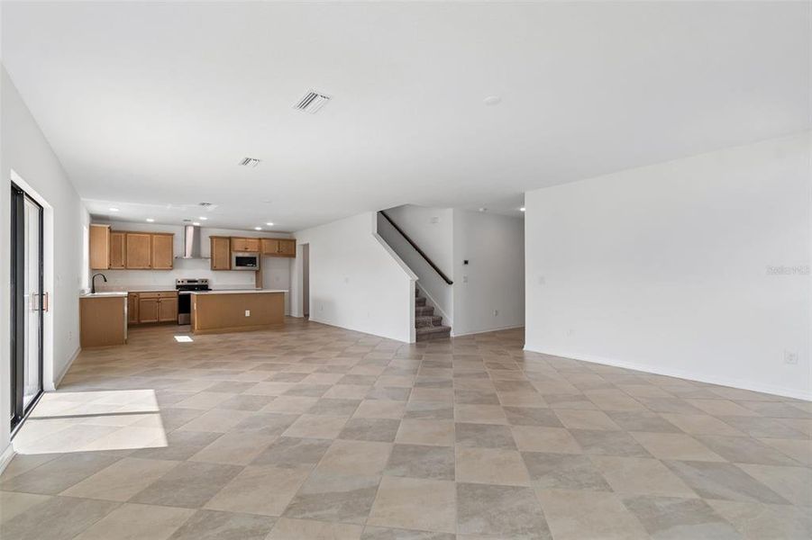 Spacious, unfurnished interior of a new home in Avalon West, Spring Hill (Image 72).