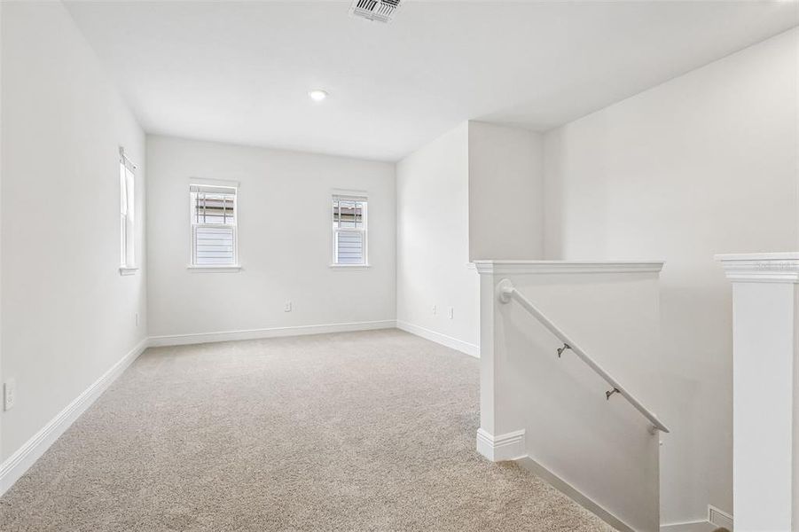 Spacious, unfurnished interior of a new home in Cyrene at Minneola, Minneola (Image 26).