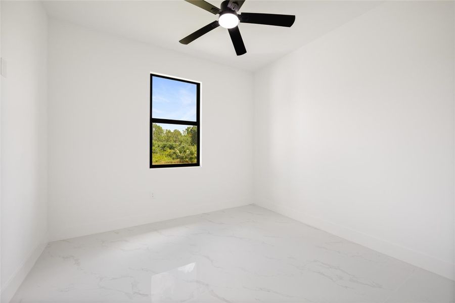 Spacious, unfurnished interior of a new home in , Lehigh Acres (Image 28).