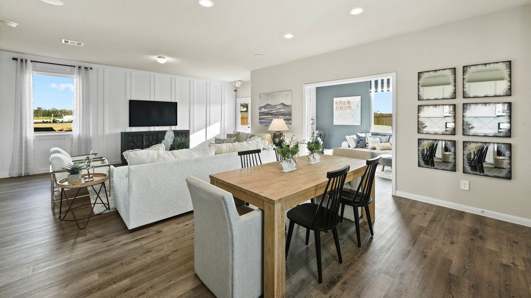 Dining Area to Family Room and Flex Room Dining Area to Family Room and Flex Room