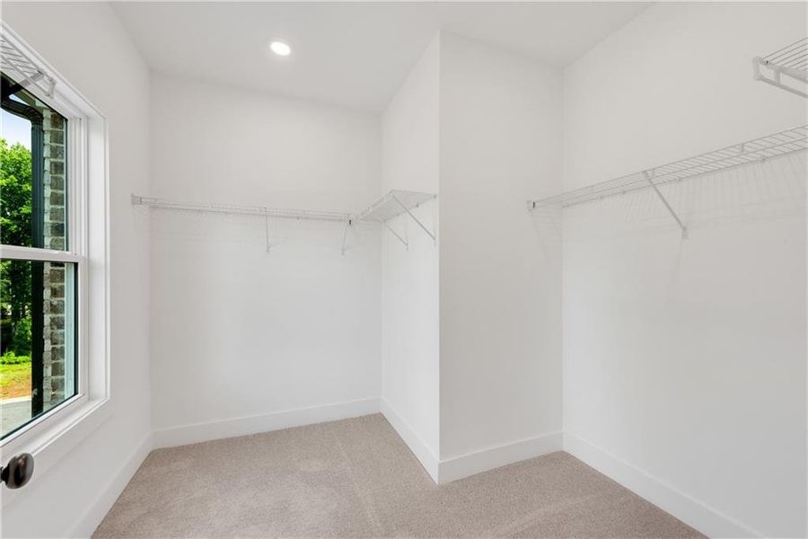 Spacious, unfurnished interior of a new home in , Suwanee (Image 33).