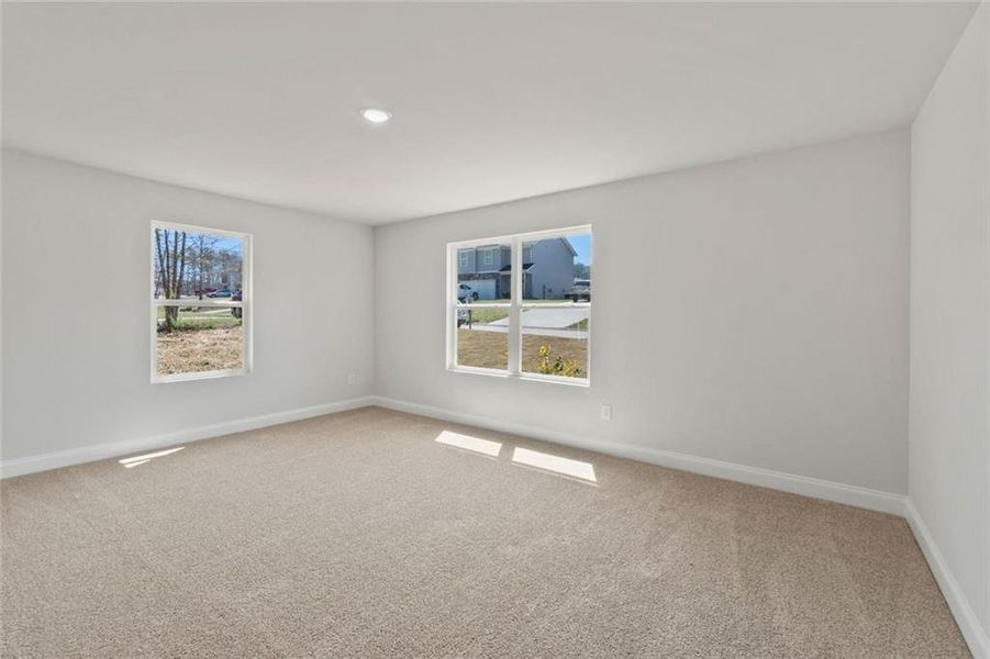 Spacious, unfurnished interior of a new home in , Alto (Image 34).