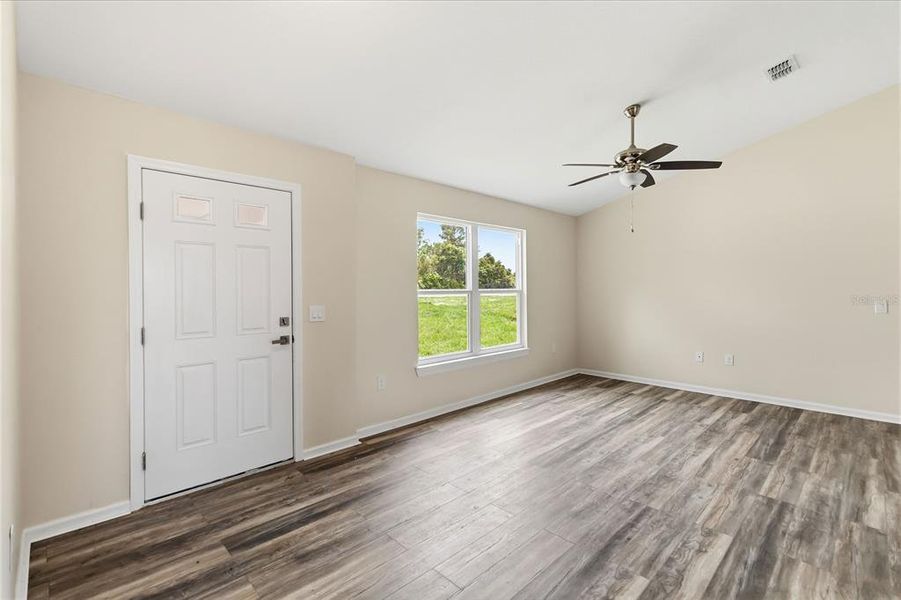 Spacious, unfurnished interior of a new home in , Deltona (Image 13).