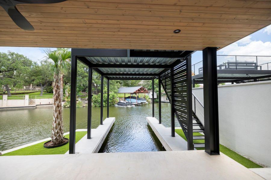 Exterior details and patio area of a home in , Horseshoe Bay (Image 26).
