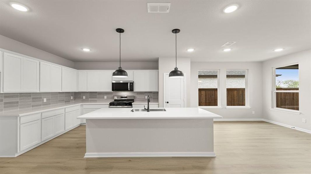 08. 3131 Duck Heights - Kitchen