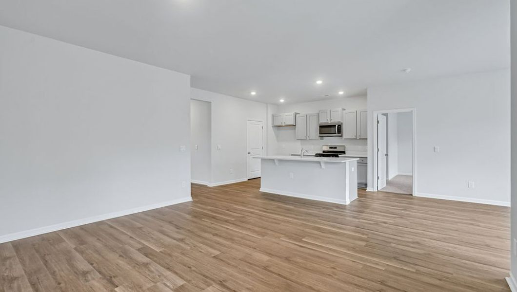 Representative unfurnished interior of a home built from the ARIA by D.R. Horton in Bella Point, Bolivia (Image 16).