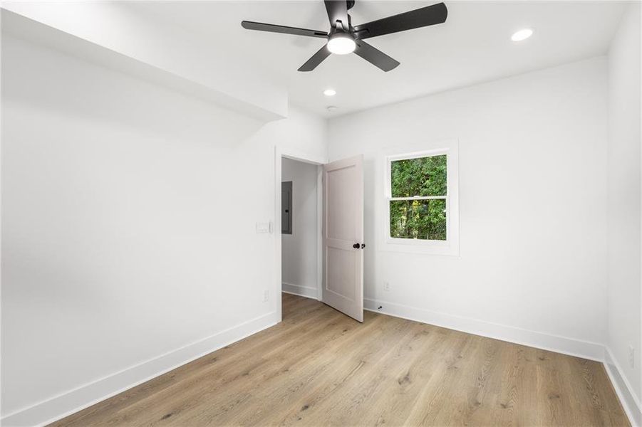 Spacious, unfurnished interior of a new home in , Atlanta (Image 34). Spacious, unfurnished interior of a new home in , Atlanta (Image 34).