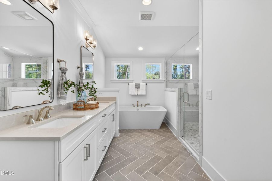 122-3340-colby-chase-dr-primary-bathroom 122-3340-colby-chase-dr-primary-bathroom