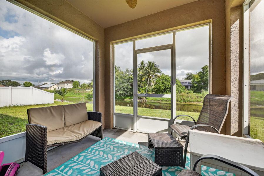 Exterior details and patio area of a home in , Port St. Lucie (Image 2).