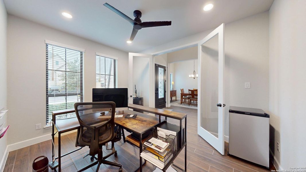 Furnished interior view inside a new home in Weston Oaks 55', San Antonio (Image 12).