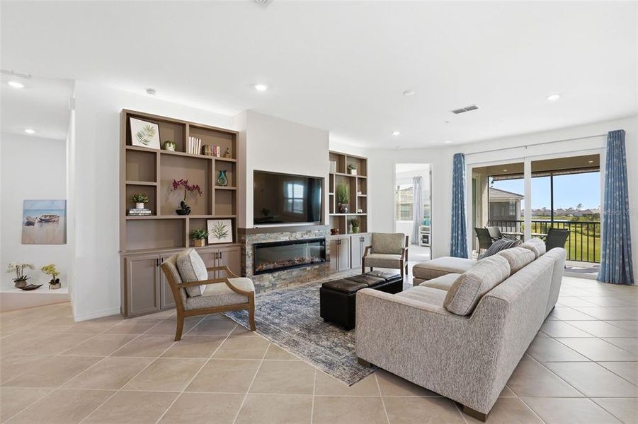 Furnished interior view inside a new home in , Venice (Image 23).