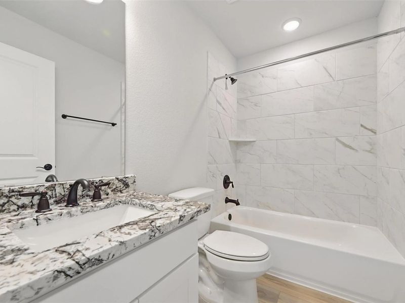 Furnished interior view inside a new home in Lago Mar, Texas City (Image 17).