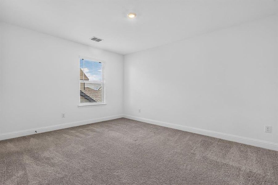 Spacious, unfurnished interior of a new home in Madero 50s, Fort Worth (Image 14). Spacious, unfurnished interior of a new home in Madero 50s, Fort Worth (Image 14).