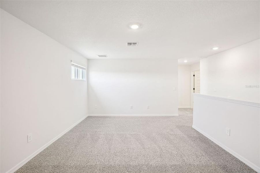 Spacious, unfurnished interior of a new home in Two Rivers - Signature Series, Zephyrhills (Image 41).