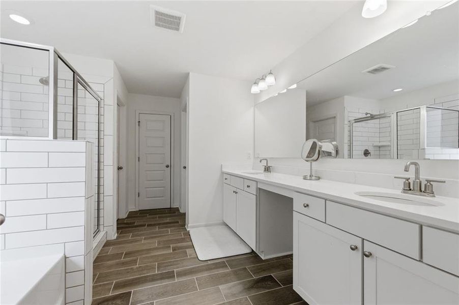 Furnished interior view inside a new home in Water Oak Estates, Lawrenceville (Image 18).
