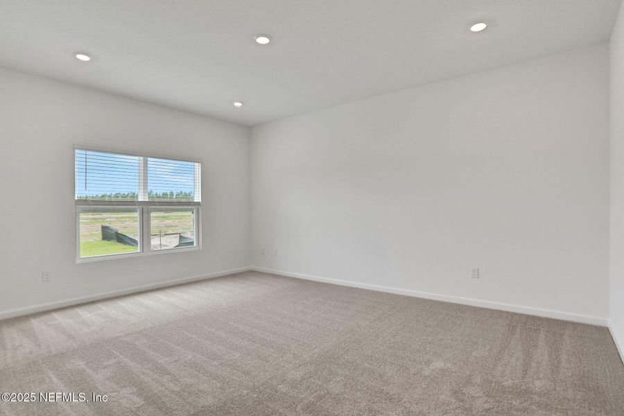 Spacious, unfurnished interior of a new home in Bellbrooke, Jacksonville (Image 55).