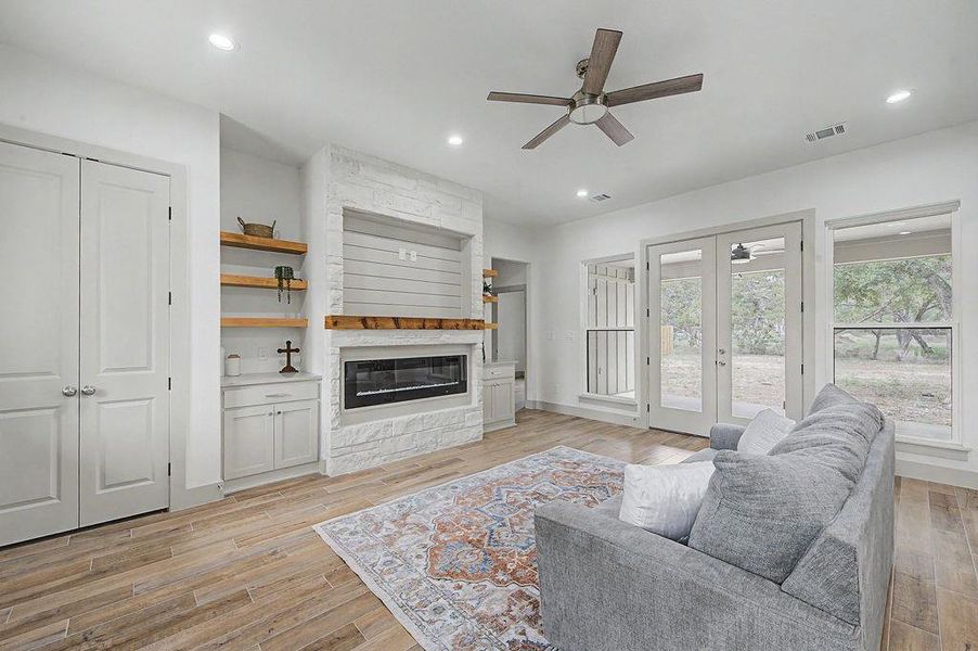 Furnished interior view inside a new home in , Wimberley (Image 29).