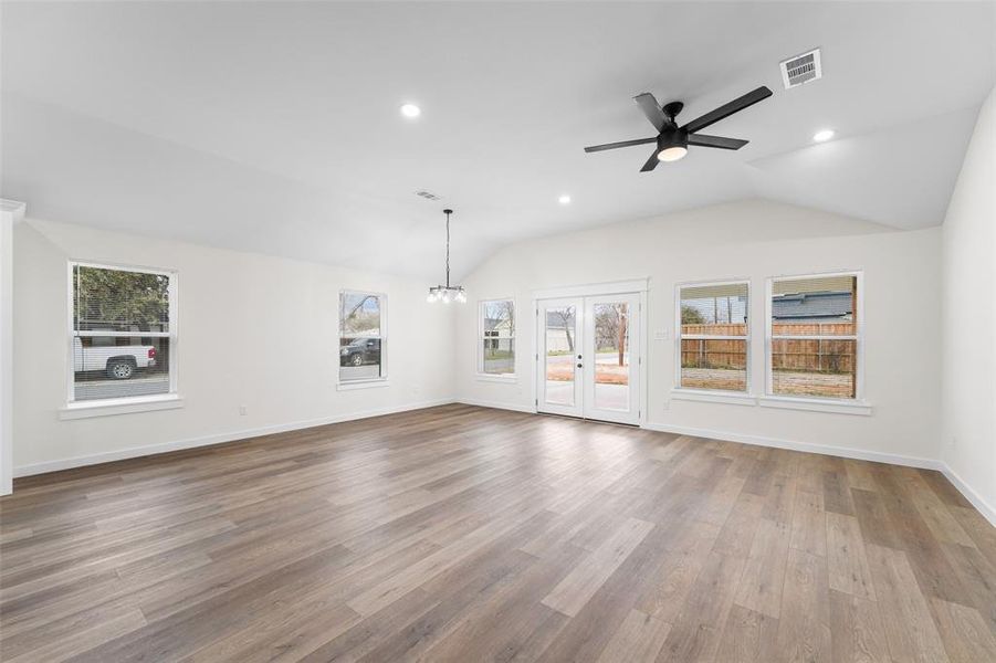 Spacious, unfurnished interior of a new home in , Dallas (Image 19).