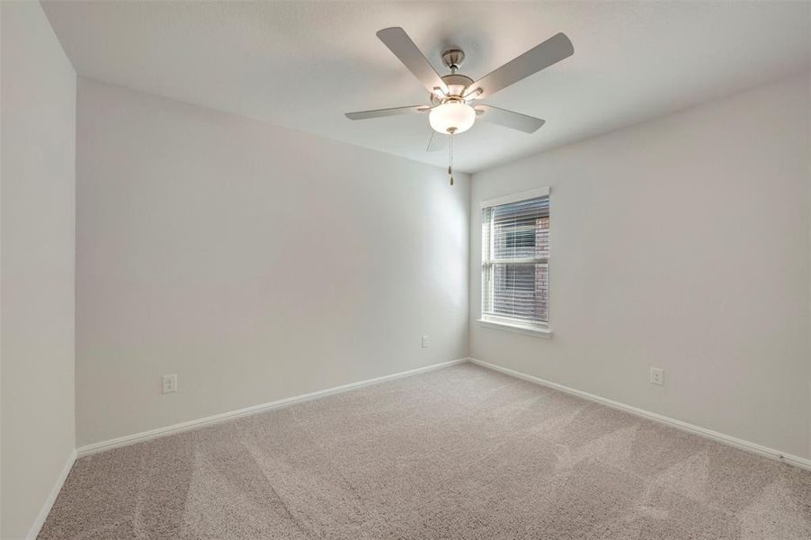 Spacious, unfurnished interior of a new home in Verandah, Royse City (Image 27).