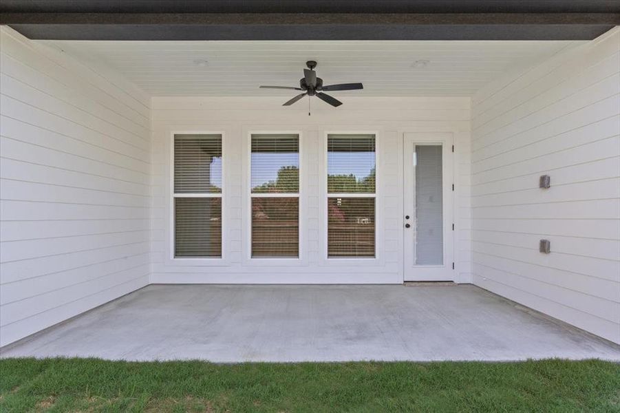 Spacious, unfurnished interior of a new home in , Hewitt (Image 14).