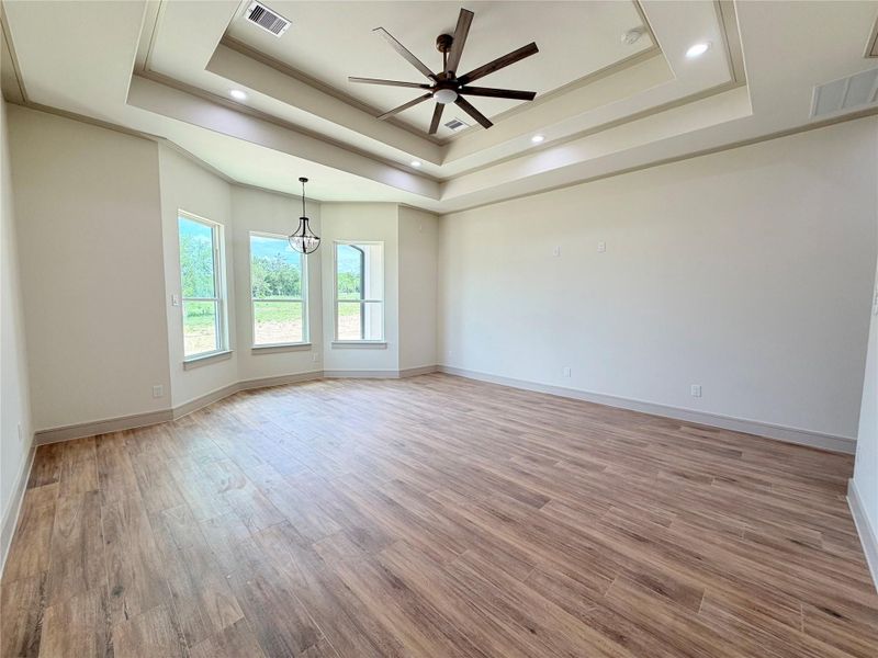 Spacious, unfurnished interior of a new home in , Washington (Image 26).