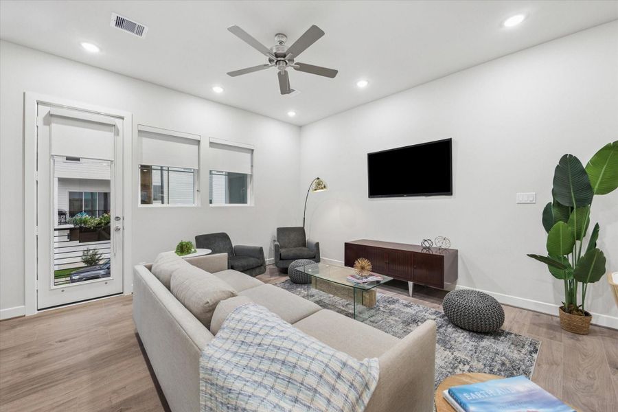 Furnished interior view inside a new home in Palisades Park, Houston (Image 4). Furnished interior view inside a new home in Palisades Park, Houston (Image 4).