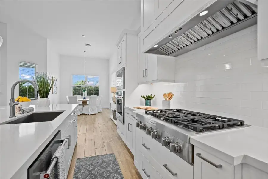 Beautifully Upgraded Kitchen