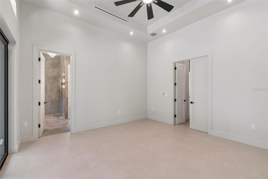Spacious, unfurnished interior of a new home in , Orlando (Image 22). Spacious, unfurnished interior of a new home in , Orlando (Image 22).