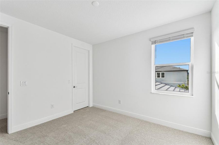 Spacious, unfurnished interior of a new home in Hawkstone, Sarasota (Image 20).