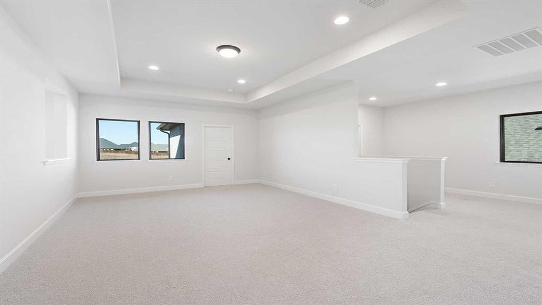 Spacious, unfurnished interior of a new home in Ventana 70', Fort Worth (Image 20).