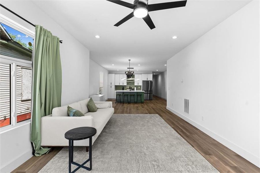 Furnished interior view inside a new home in , Atlanta (Image 47).