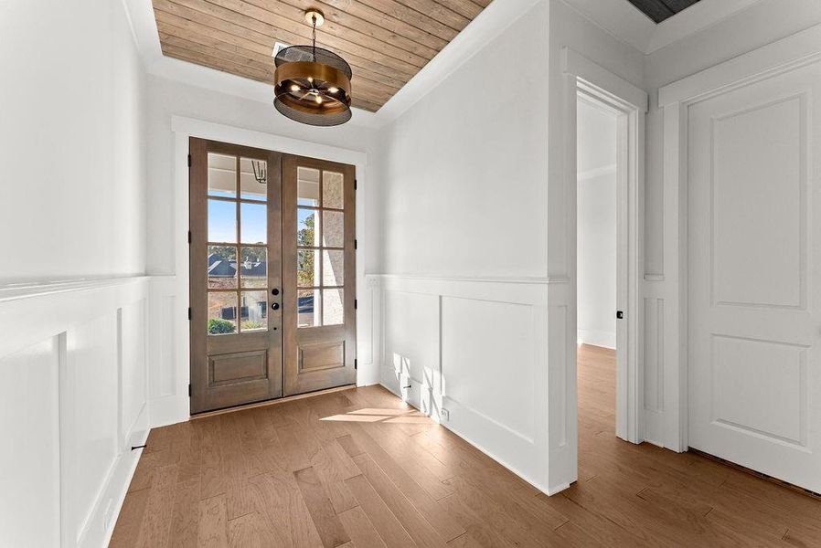 Spacious, unfurnished interior of a new home in The Cottages at Keeler Woods, Marietta (Image 12).