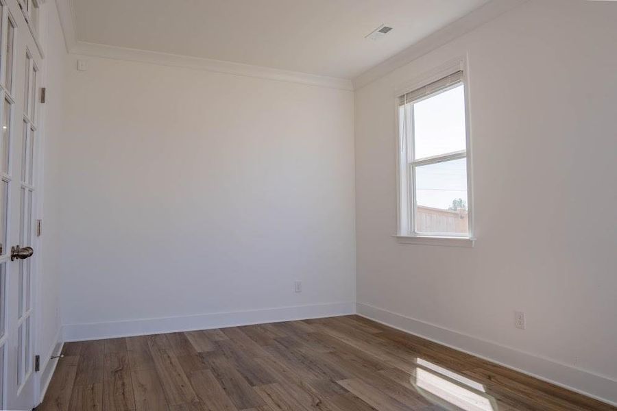 Spacious, unfurnished interior of a new home in Park at Ansleigh Farms, Dallas (Image 23).