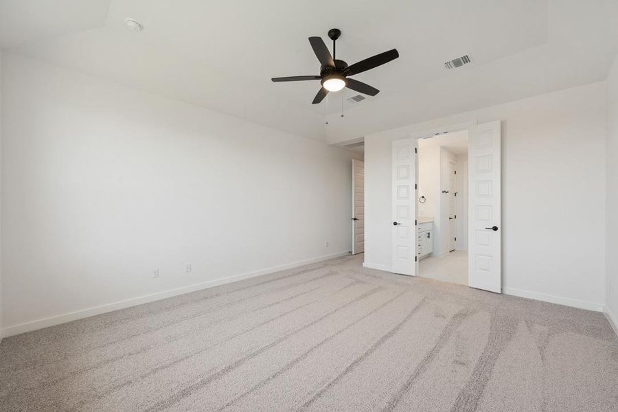 Spacious, unfurnished interior of a new home in Heritage, Dripping Springs (Image 30). Spacious, unfurnished interior of a new home in Heritage, Dripping Springs (Image 30).