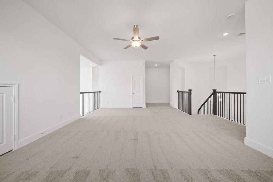 Spacious, unfurnished interior of a new home in Valencia 70', Manvel (Image 13). Spacious, unfurnished interior of a new home in Valencia 70', Manvel (Image 13).