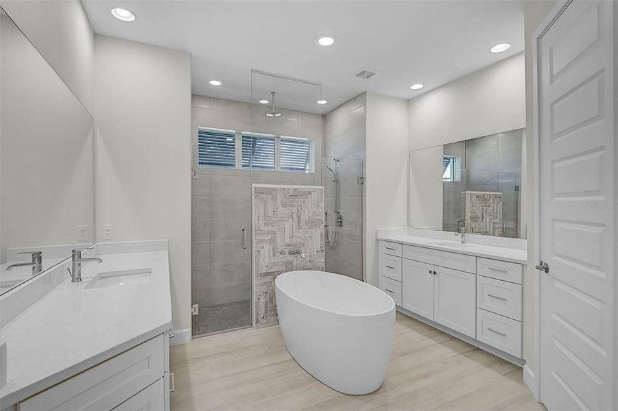 Furnished interior view inside a new home in , Port Charlotte (Image 9).