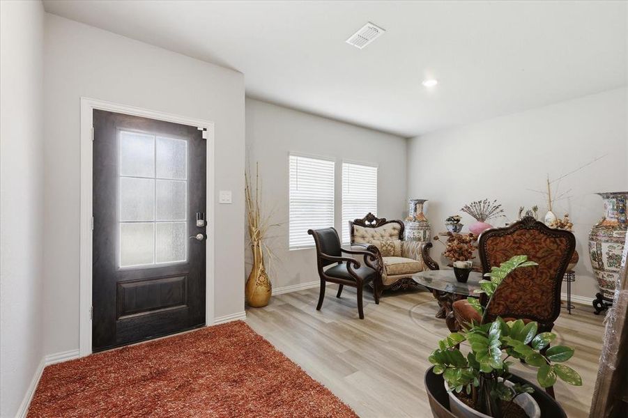 Furnished interior view inside a new home in Stonehaven, Seagoville (Image 19).