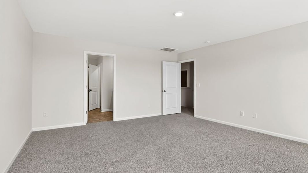 Spacious, unfurnished interior of a new home in Spring Ridge, Anderson (Image 35).